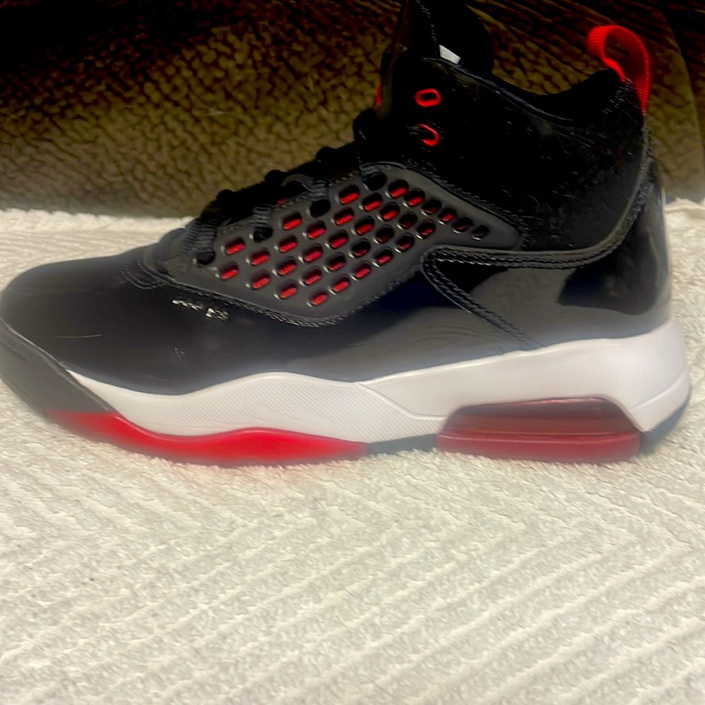 Jordan Maxin 200 - Picture 3 of 8